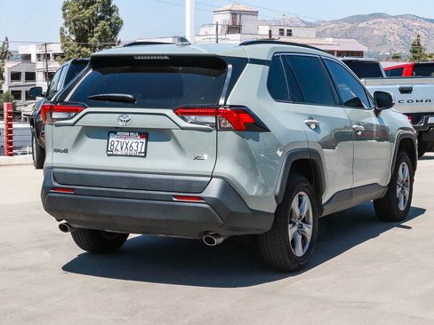 Certified 2022 Toyota RAV4 XLE w/ Convenience Package FWD image 7
