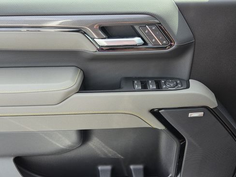 New 2026 Chevrolet Silverado 1500 ZR2 AWD/4WD image 13