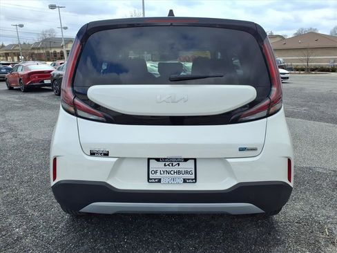 Used 2023 Kia Soul EX image 5