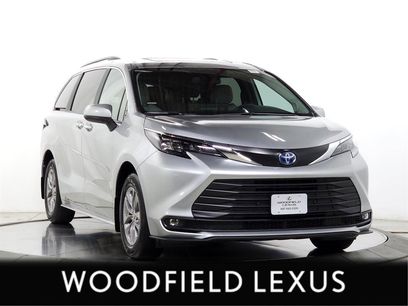 Used 2025 Toyota Sienna XLE