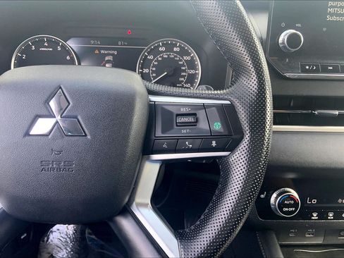 Used 2022 Mitsubishi Outlander SE AWD/4WD image 24
