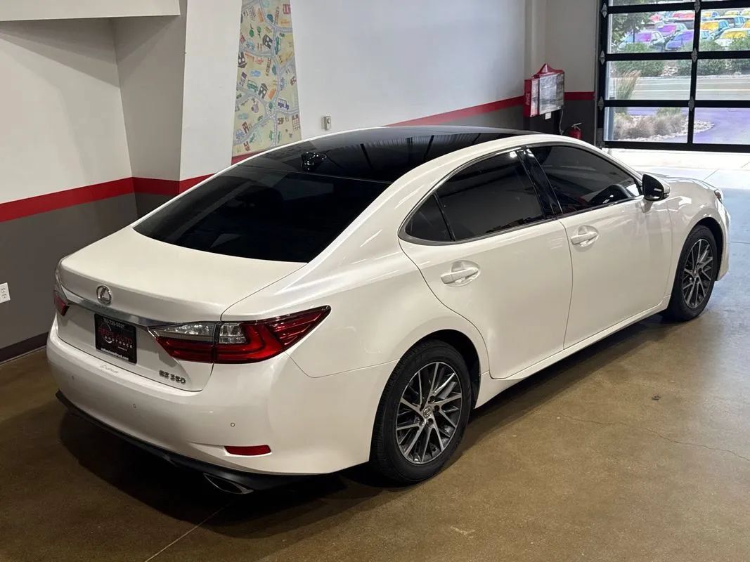 Used 2017 Lexus ES 350 w/ Navigation System Package FWD image 60