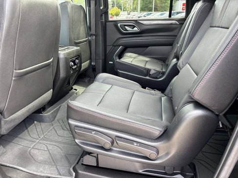 Used 2023 Chevrolet Suburban RST w/ Sport Performance Package AWD/4WD image 14