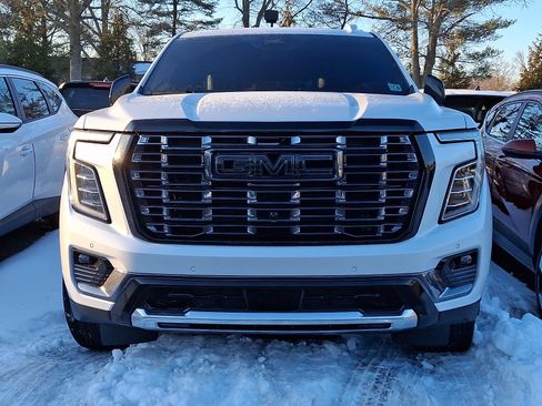 Certified 2025 GMC Yukon XL Denali Ultimate w/ LPO, Illumination Package image 3