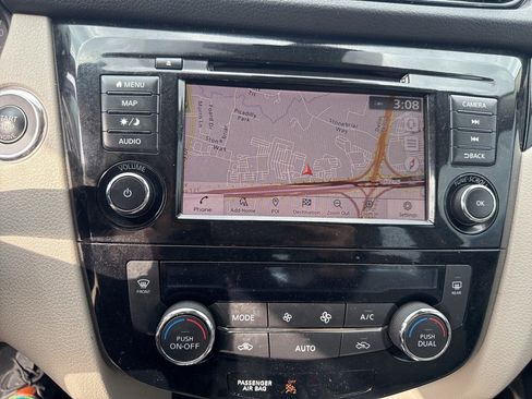 Certified 2022 Nissan Rogue Sport SL image 9