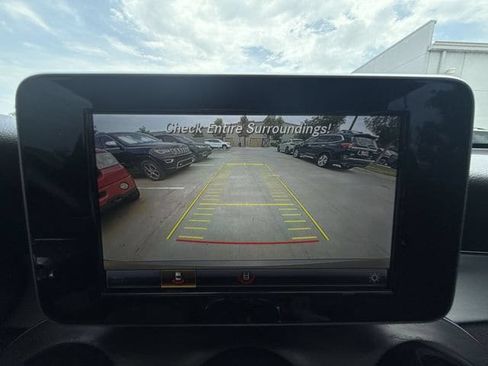 Used 2019 Mercedes-Benz GLC 300 image 17