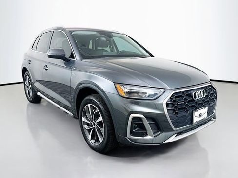 Used 2022 Audi Q5 2.0T Premium Plus w/ Premium Plus Package image 3