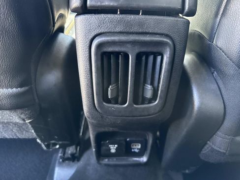 Used 2020 Jeep Compass Limited image 17