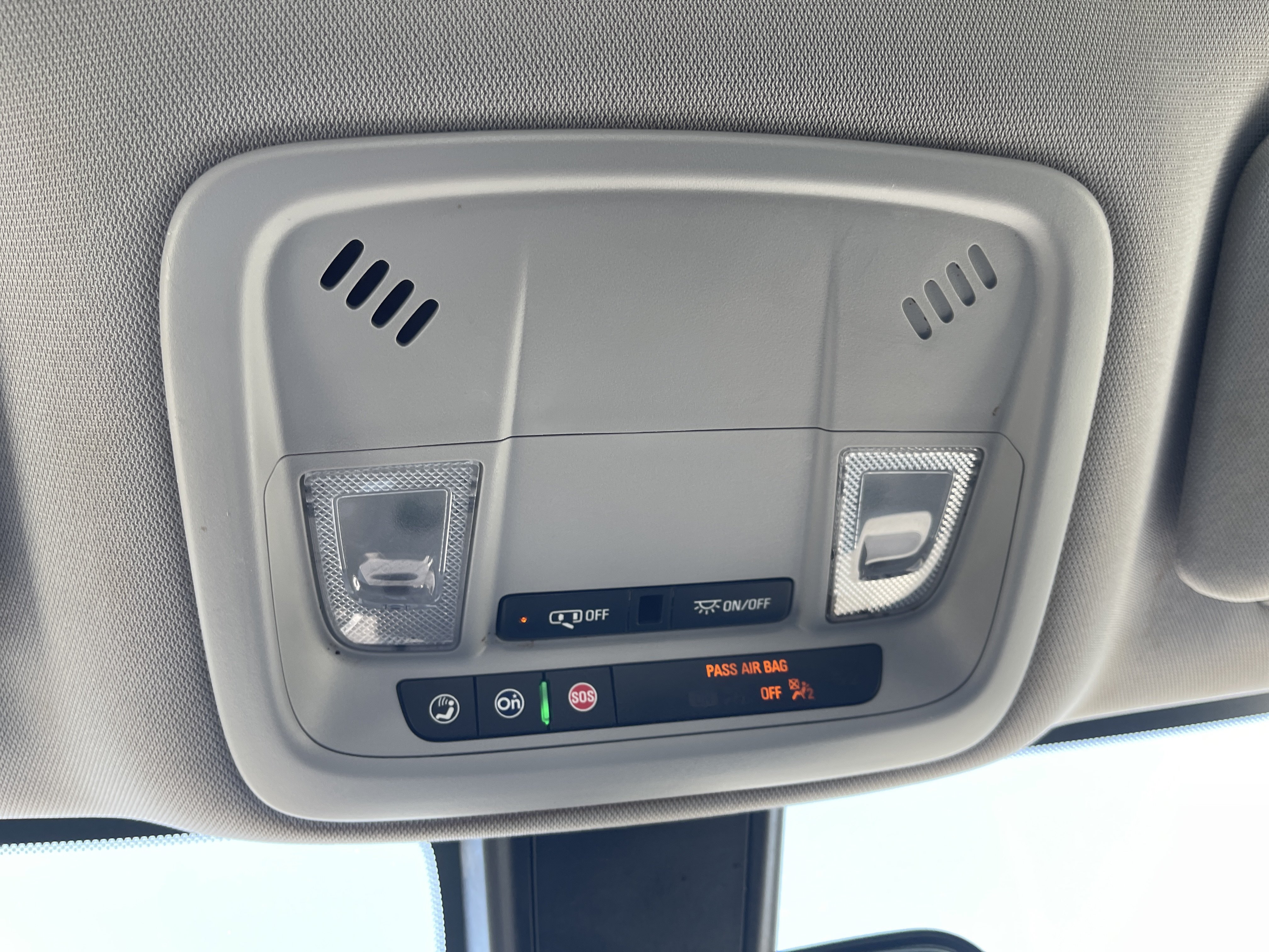 Used 2022 Chevrolet Malibu LT FWD image 34