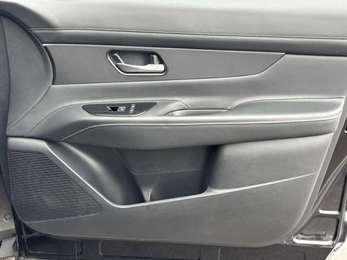 Certified 2025 Nissan Murano SV image 24