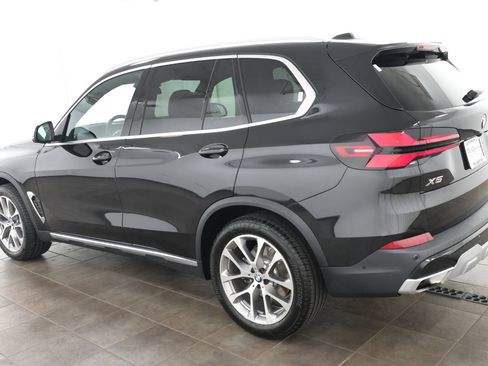Used 2026 BMW X5 xDrive40i w/ Climate Comfort Package AWD/4WD image 3