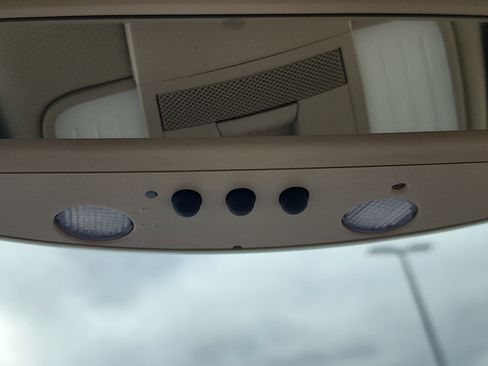 Used 2016 Mercedes-Benz E 350 4MATIC Sedan image 25