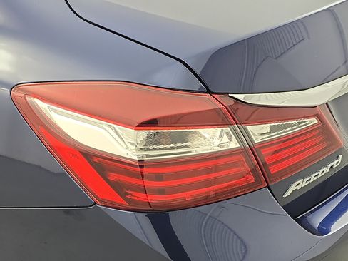 Used 2016 Honda Accord LX image 31