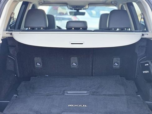 Certified 2023 Nissan Rogue SL w/ SL Premium Package image 31