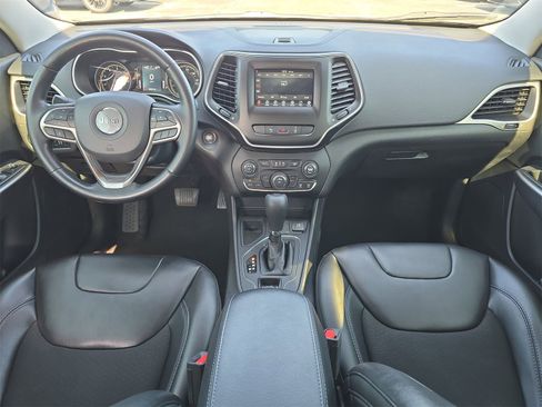 Used 2021 Jeep Cherokee Latitude Plus image 9