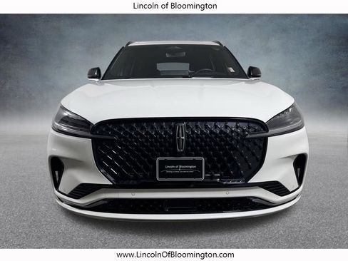 Certified 2025 Lincoln Aviator Reserve w/ Jet Appearance Package AWD/4WD image 11