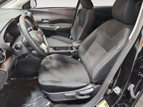 Used 2024 Nissan Kicks SV FWD image 9
