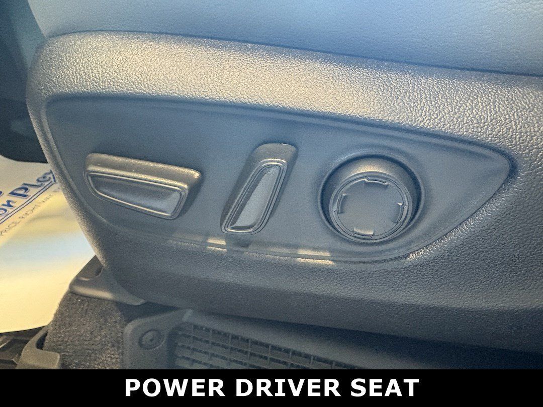 Used 2026 Toyota Sienna XLE AWD/4WD image 22