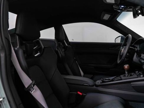 Used 2025 Porsche 911 Carrera T RWD image 24