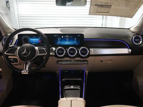 New 2026 Mercedes-Benz GLB 250 4MATIC image 17