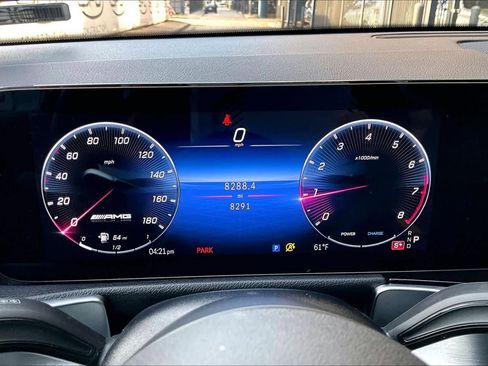 Used 2025 Mercedes-Benz GLB 35 AMG 4MATIC image 25