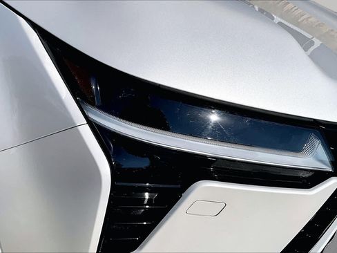 Used 2025 Lexus GX 550 w/ Accessory Package (2T) AWD/4WD image 27