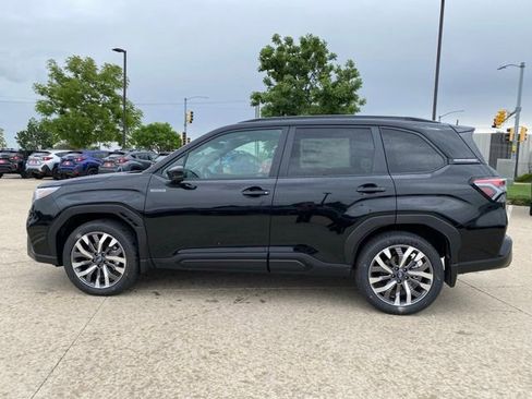 New 2026 Subaru Forester Touring AWD/4WD image 2