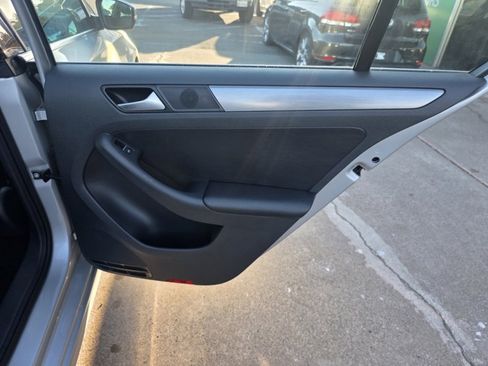 Used 2014 Volkswagen Jetta SEL image 15