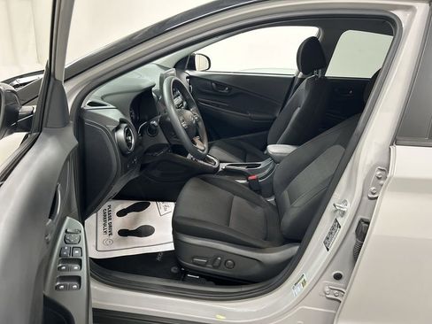 Used 2023 Hyundai Kona SEL image 9
