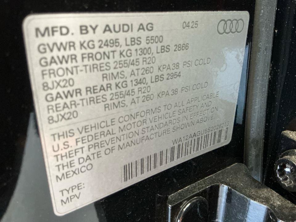 Used 2025 Audi Q5 Premium Plus w/ Premium Plus AWD/4WD image 35