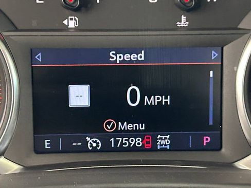 Used 2023 GMC Acadia SLT w/ Elevation Edition image 19