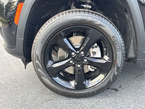 New 2025 Jeep Grand Cherokee L Limited w/ Luxury Tech Group II image 12