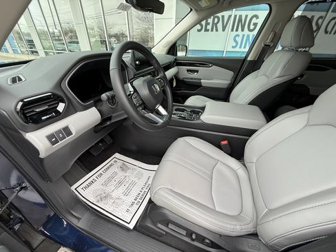 New 2025 Honda Pilot EX-L image 11