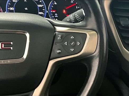 Used 2022 GMC Acadia Denali image 12