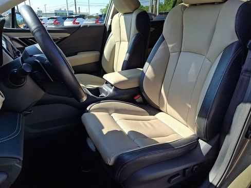 Used 2023 Subaru Outback Limited AWD/4WD image 14