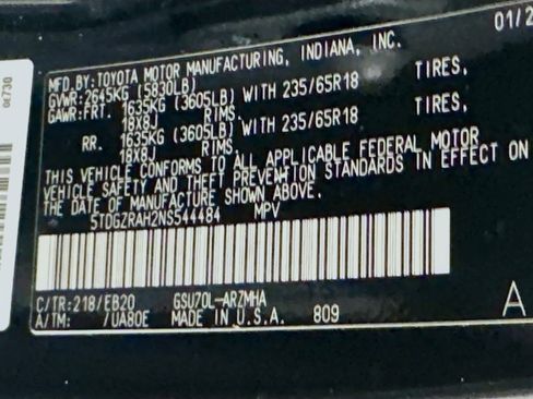 Used 2022 Toyota Highlander XLE FWD image 12