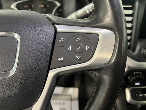 Used 2020 GMC Acadia SLE w/ Driver Convenience Package image 13