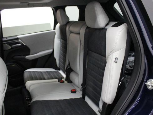 New 2025 Mitsubishi Outlander SE image 25