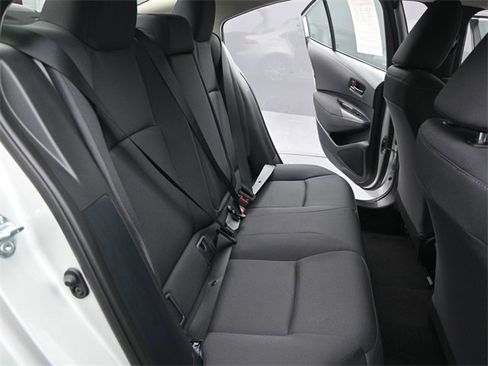 Used 2025 Toyota Corolla LE image 14
