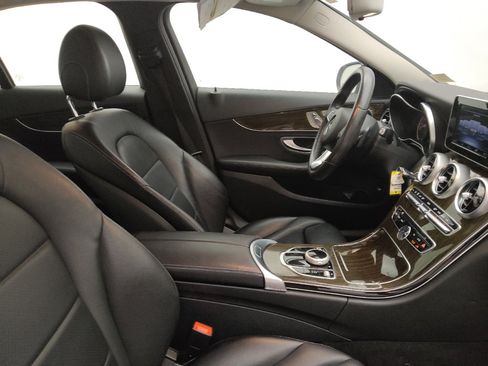 Used 2018 Mercedes-Benz C 300 4MATIC Sedan w/ Premium Package image 21