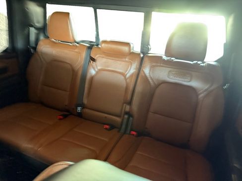 Used 2019 RAM 1500 Laramie Longhorn w/ Body-Colour Bumper Group AWD/4WD image 11