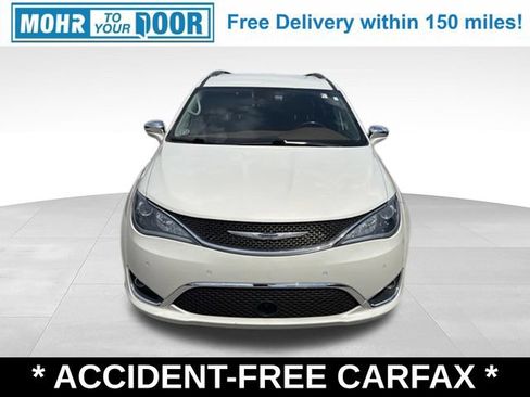 Used 2019 Chrysler Pacifica Limited w/ Advanced Safetytec Group FWD image 9