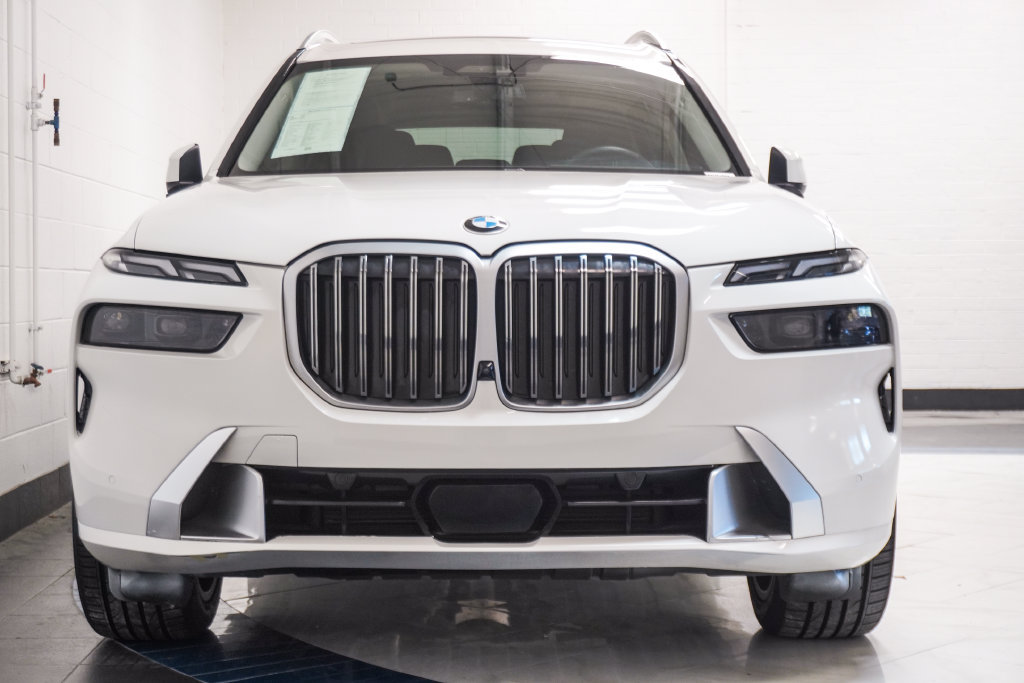Used 2025 BMW X7 xDrive40i AWD/4WD image 39