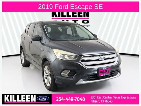 Used 2019 Ford Escape SE FWD image 1