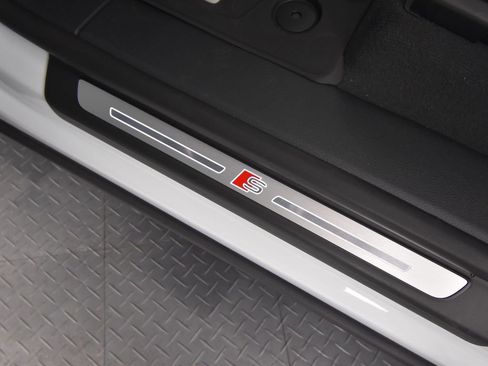 New 2026 Audi Q8 Premium Plus image 16