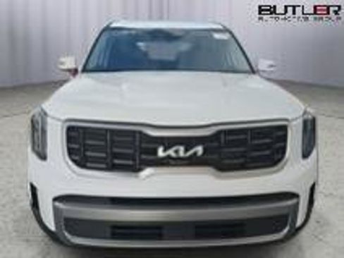 Used 2025 Kia Telluride S AWD/4WD image 2