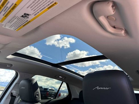 New 2025 Buick Envision Avenir image 24