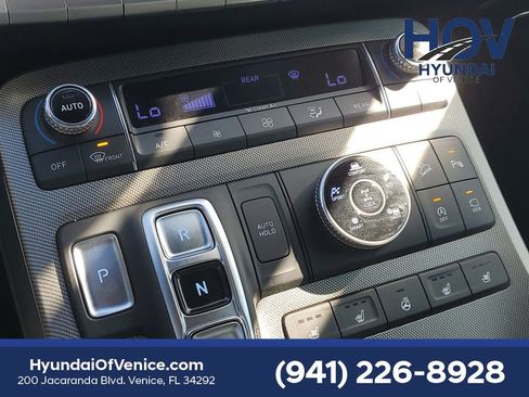 Certified 2022 Hyundai Palisade Calligraphy image 32
