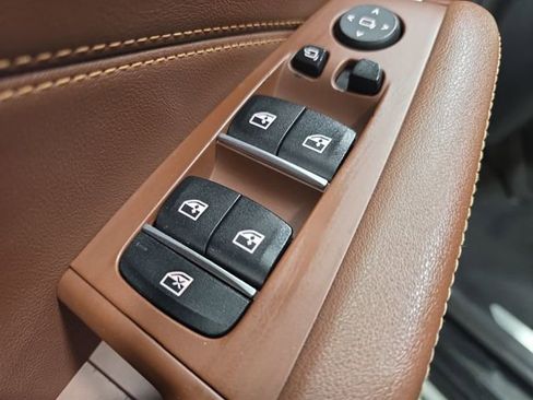 Certified 2025 BMW X5 xDrive40i AWD/4WD image 24