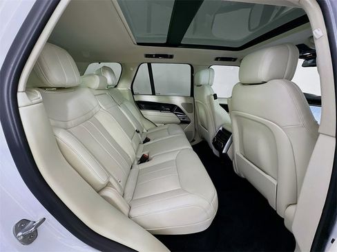 Used 2023 Land Rover Range Rover SE image 28